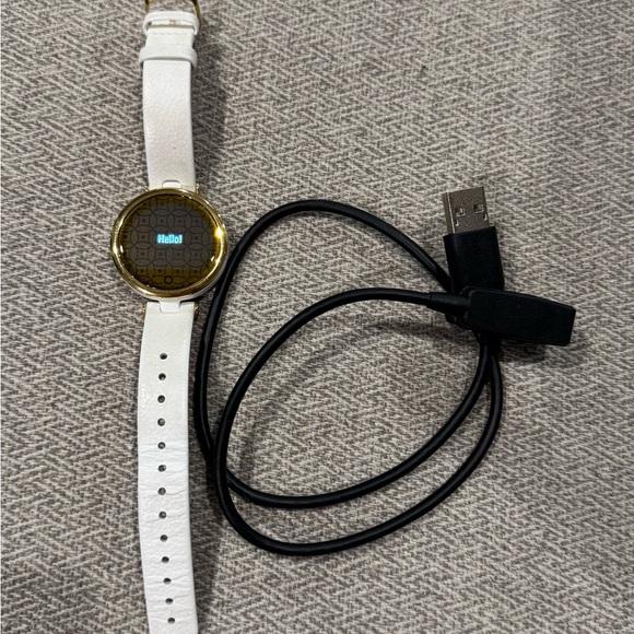 Garmin Lily GPS Watch - White - Leather Band - Picture 2 of 2